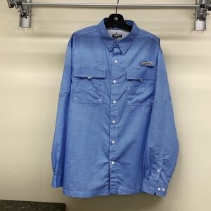 Fly fishing shirt in excellent condition. Never worn.